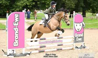 Jump Start: Kingsteignton Girl’s Equestrian Skills Shine in the Arena!